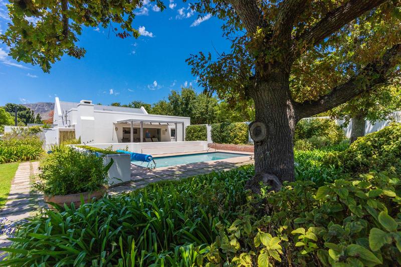 To Let 2 Bedroom Property for Rent in Zwaanswyk Western Cape